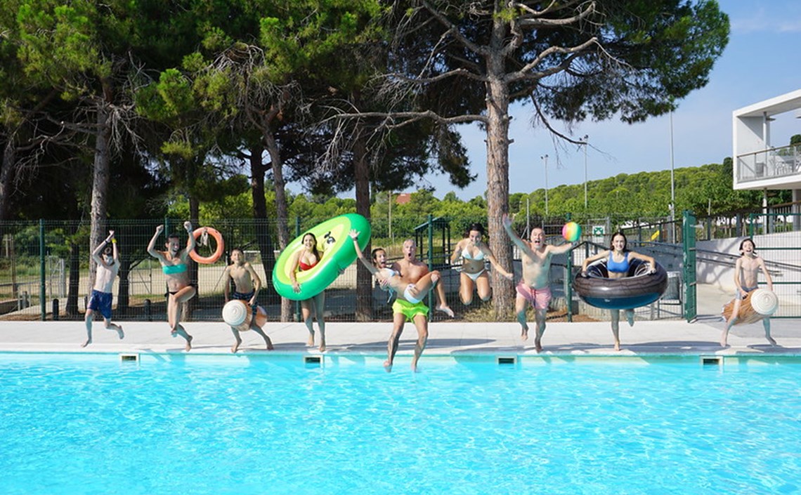 Deu propostes de la Fundació Pere Tarrés per continuar reforçant els vincles familiars després de les vacances Deu propostes de la Fundació Pere Tarrés per continuar reforçant els vincles familiars després de les vacances