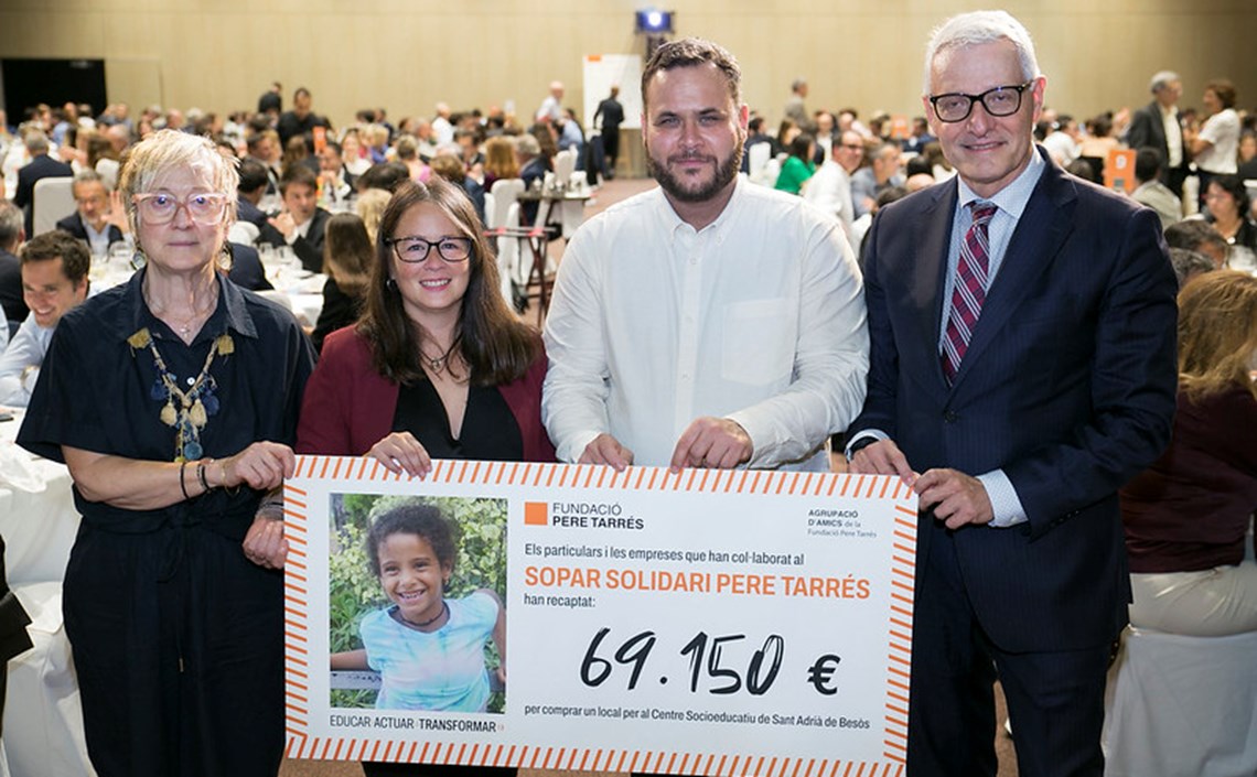 El sopar solidari de la Fundació Pere Tarrés recapta 70.000 euros per dignificar el centre socioeducatiu Sant Adrià El sopar solidari de la Fundació Pere Tarrés recapta 70.000 euros per dignificar el centre socioeducatiu Sant Adrià