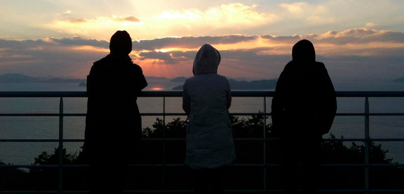 Com garantim els drets dels adolescents i joves que han migrat sols?