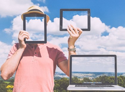 Parlem de la "C" de Cristians del MCECC Parlem de la "C" de Cristians del MCECC