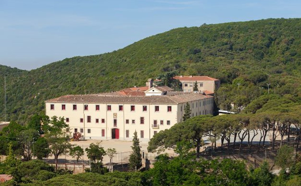 L’interès creixent dels grups religiosos per realitzar les seves trobades i retirs en cases de colònies L’interès creixent dels grups religiosos per realitzar les seves trobades i retirs en cases de colònies