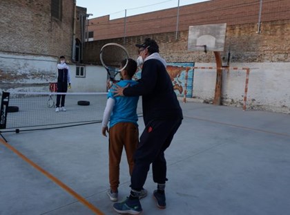 La Fundació Pere Tarrés i la Fundació Tennis Barcelona impulsen un programa per apropar el tennis a infants en situació vulnerable