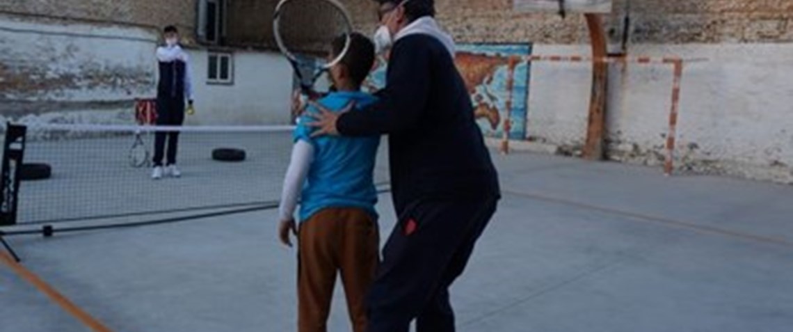 La Fundació Pere Tarrés i la Fundació Tennis Barcelona impulsen un programa per apropar el tennis a infants en situació vulnerable
