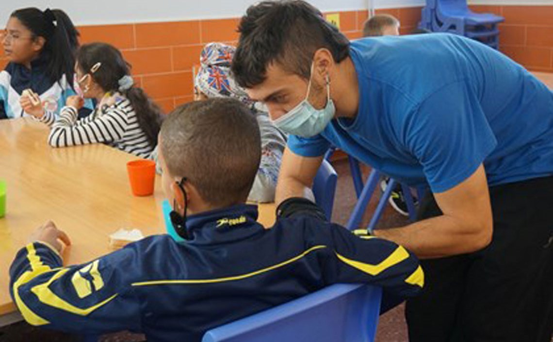 La Facultad Pere Tarrés y la editorial Claret publican una recopilación de once relatos en primera persona sobre el trabajo social La Facultad Pere Tarrés y la editorial Claret publican una recopilación de once relatos en primera persona sobre el trabajo social