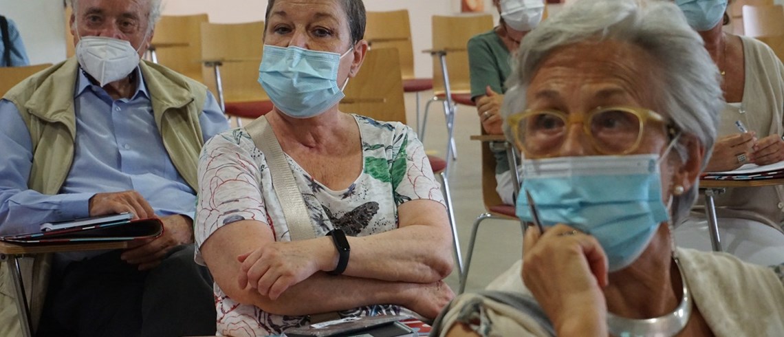 ¿Cómo ha afectado la pandemia a las personas mayores? ¿Cómo ha afectado la pandemia a las personas mayores?