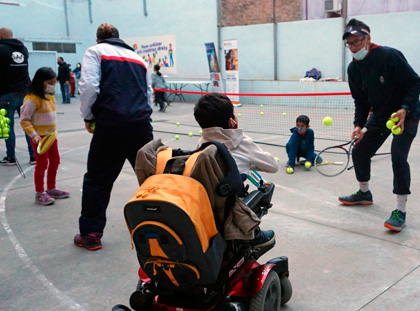 Cap a la integració d’agents socioeducatius en una nova forma de fer educació 