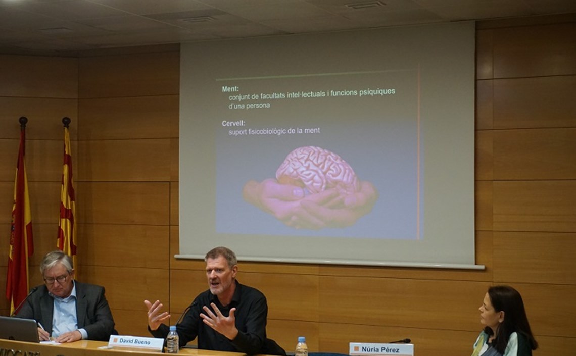 “Els i les adolescents necessiten límits per poder-se'ls saltar”, apunta David Bueno, expert en neuroeducació “Els i les adolescents necessiten límits per poder-se'ls saltar”, apunta David Bueno, expert en neuroeducació