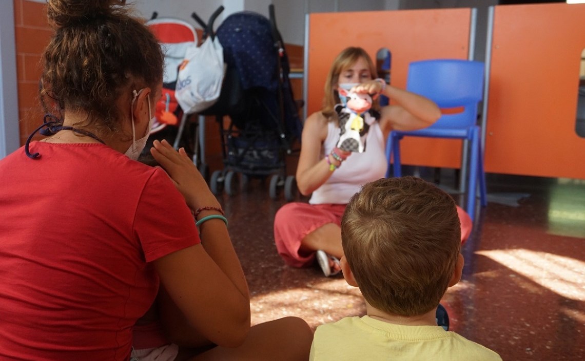 La Fundación Pere Tarrés participa en un programa de acogida que pone en contacto a familias catalanas y ucranianas para garantizarles un hogar
