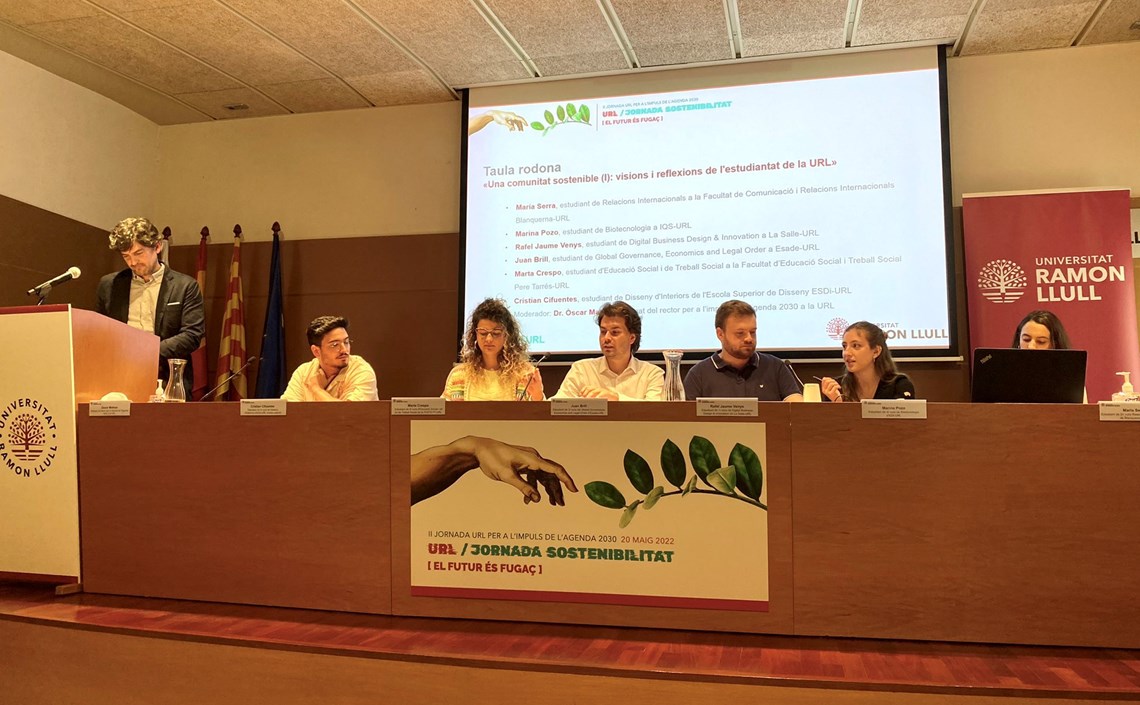 Marta Crespo, alumna de la facultat Pere Tarrés – URL: “Els estudiants hem de treballar en xarxa per combatre el canvi climàtic” Marta Crespo, alumna de la facultat Pere Tarrés – URL: “Els estudiants hem de treballar en xarxa per combatre el canvi climàtic”