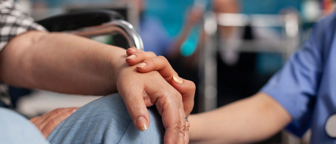 Nous reptes en la innovació del model d'ACP en institucions i serveis per persones dependents Nous reptes en la innovació del model d'ACP en institucions i serveis per persones dependents