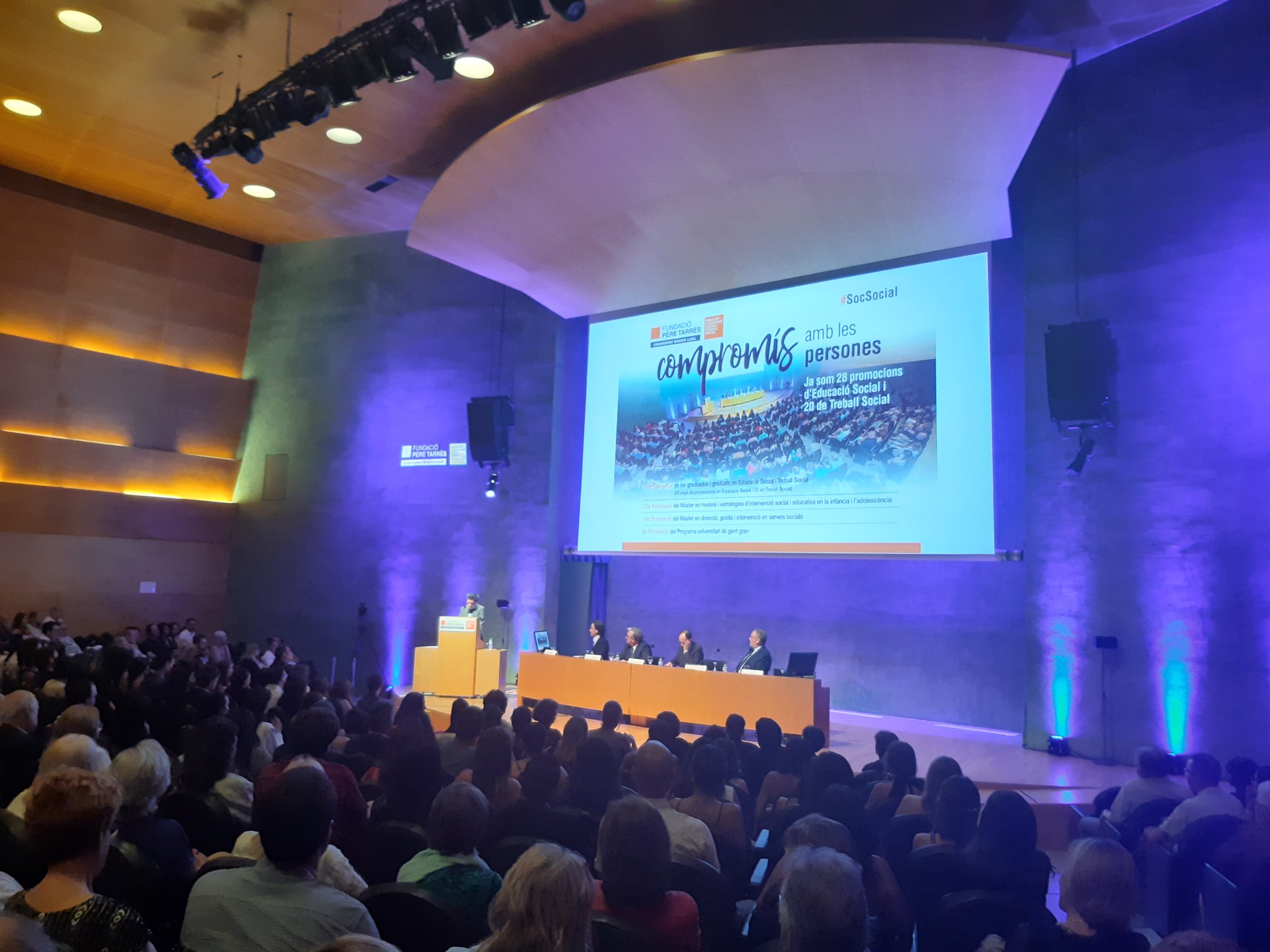 Darrera lliçó als estudiants