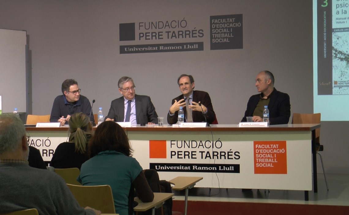 La Facultat Pere Tarrés presenta un llibre sobre la mirada psicosocial a la salut i la malaltia La Facultat Pere Tarrés presenta un llibre sobre la mirada psicosocial a la salut i la malaltia
