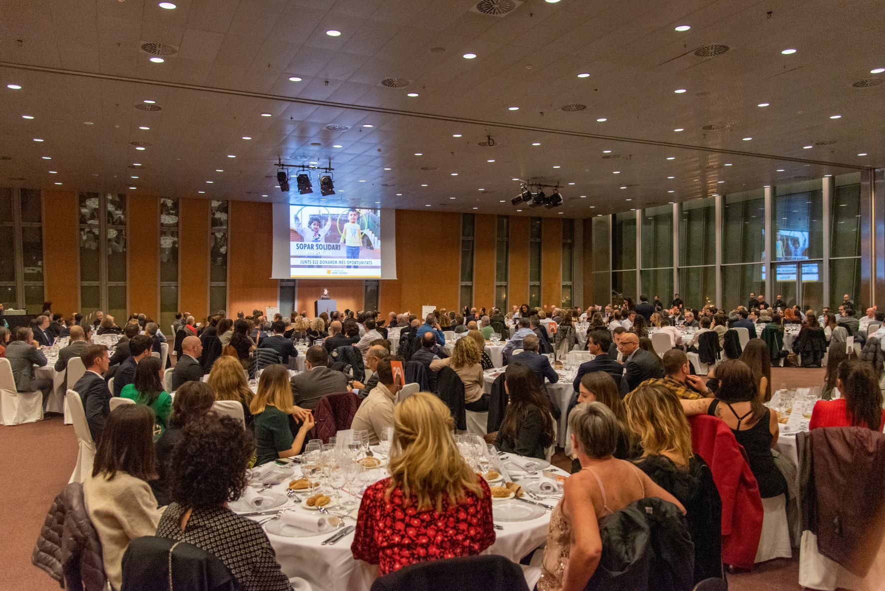 La Fundació Pere Tarrés recapta 42.250 euros per a la rehabilitació del Centre Socioeducatiu del Raval en el seu sopar solidari anual