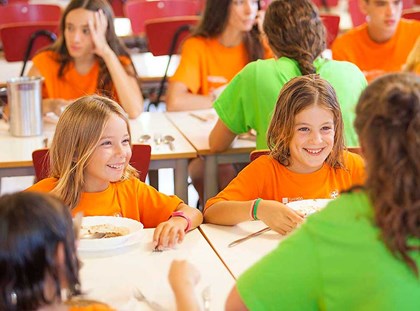 La Fundación Pere Tarrés incorpora dos nuevas escuelas a su proyecto de cocina propia