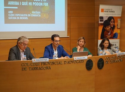  El psicólogo Francisco Villar explica en Tarragona cómo detectar y prevenir conductas suicidas en las aulas