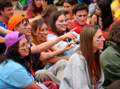 Els centres d’esplai reclamen als polítics que escoltin els joves: "L’educació en el lleure pot canviar el món"