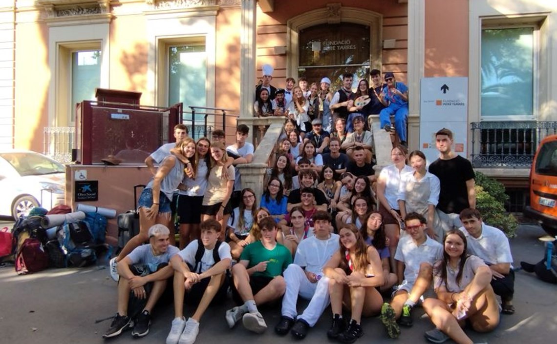 Uns 140 joves dels centres d’esplai inicien els cursos residencials per ser monitors Uns 140 joves dels centres d’esplai inicien els cursos residencials per ser monitors