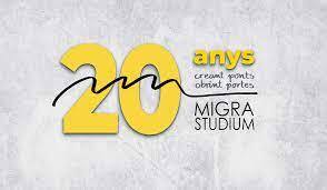 Participa a la vetlla de pregària davant del CIE de Barcelona 