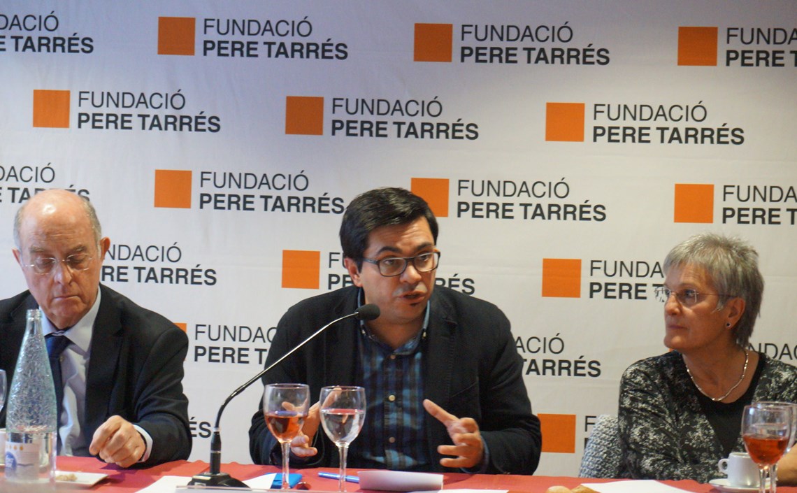 “Volem que el tercer sector tingui un paper central en l’economia” Gerardo Pisarello “Volem que el tercer sector tingui un paper central en l’economia” Gerardo Pisarello