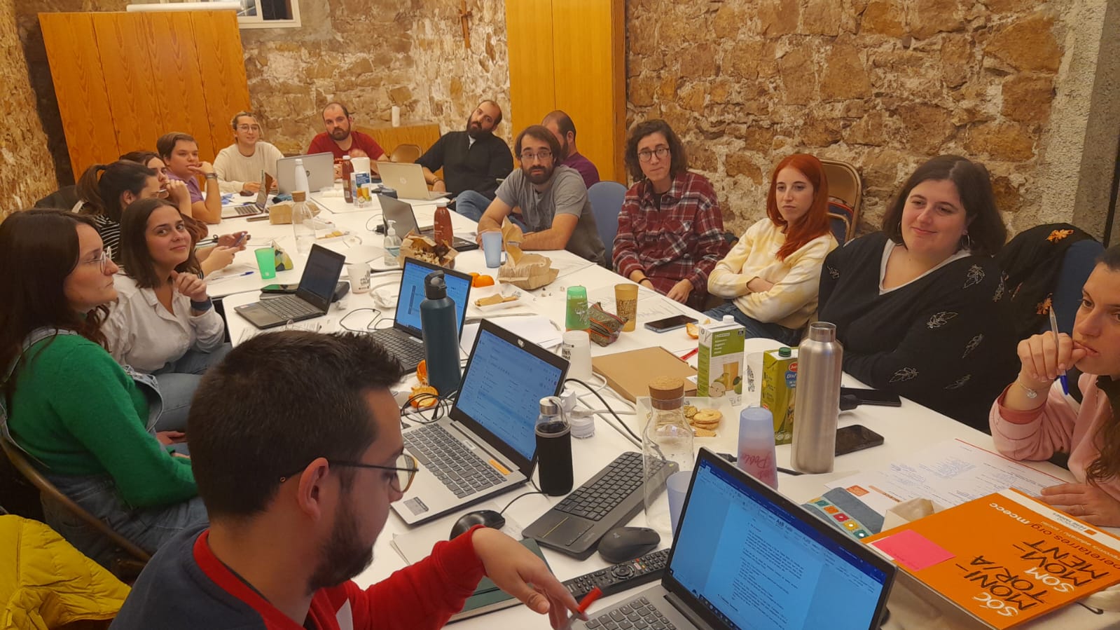 Consulta els referents dels territoris i les conselleries del MCECC