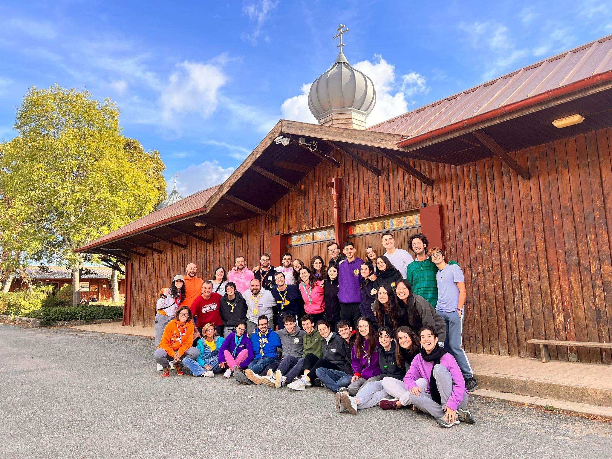 Ja us podeu inscriure per anar a Taizé!