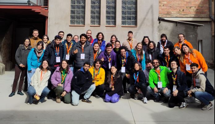 Una trentena d'assistents es reuneixen en el tercer CRT del curs