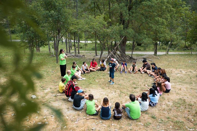Las colonias y casales de verano de la Fundación Pere Tarrés sensibilizarán a los niños y jóvenes sobre el uso responsable de los recursos y la biodiversidad