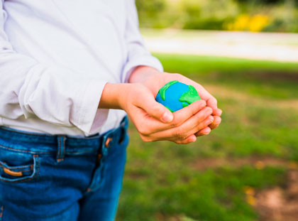 Sensibilització ambiental: com construïm un futur sostenible des de la base de l'acció social?