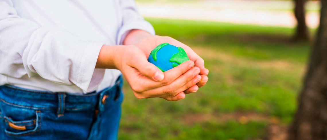 Sensibilització ambiental: com construïm un futur sostenible des de la base de l'acció social? Sensibilització ambiental: com construïm un futur sostenible des de la base de l'acció social?