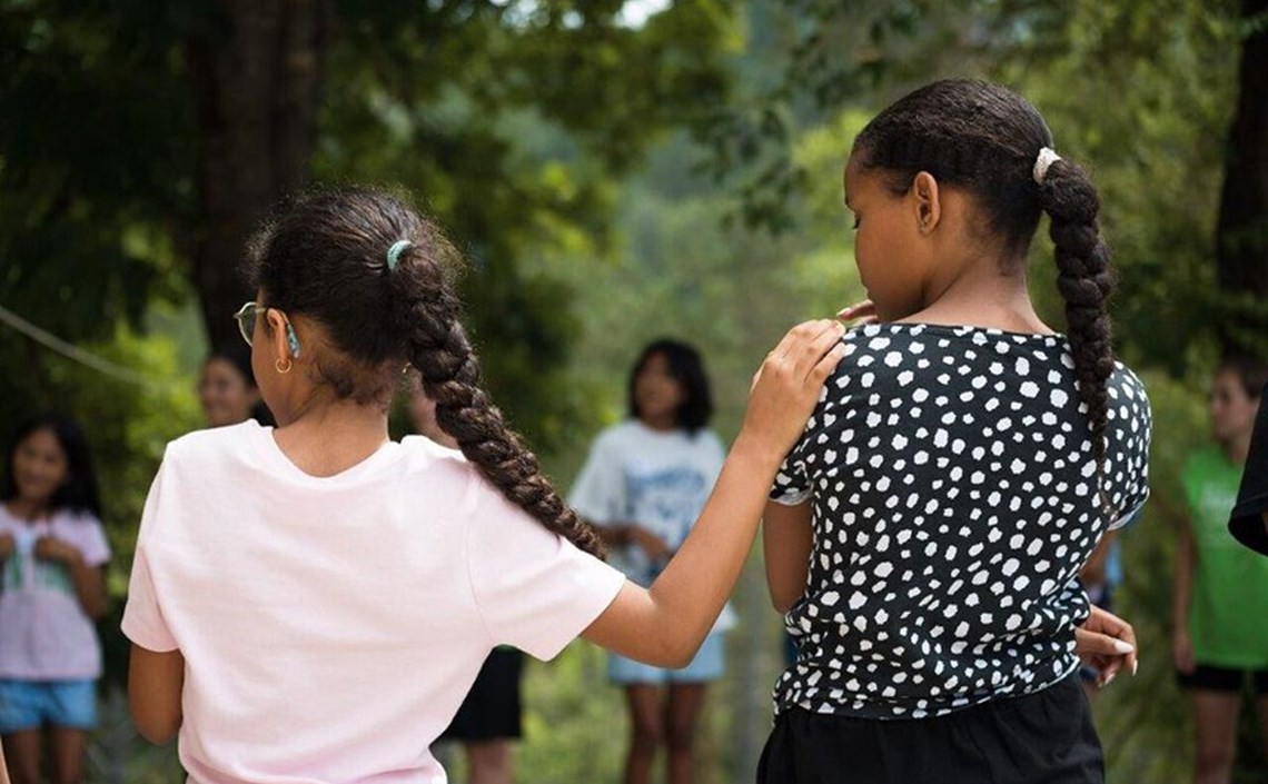 La Fundación Pere Tarrés otorga 13.000 becas y ayudas para que niños y niñas en situación vulnerable participen en actividades educativas y sociales