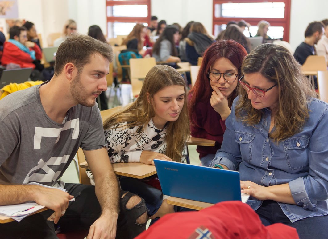 El 86% dels graduats a la Facultat Pere Tarrés troben feina abans de 8 mesos