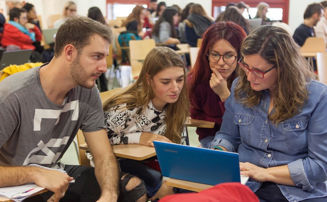 El 86% dels graduats a la Facultat Pere Tarrés troben feina abans de 8 mesos El 86% dels graduats a la Facultat Pere Tarrés troben feina abans de 8 mesos