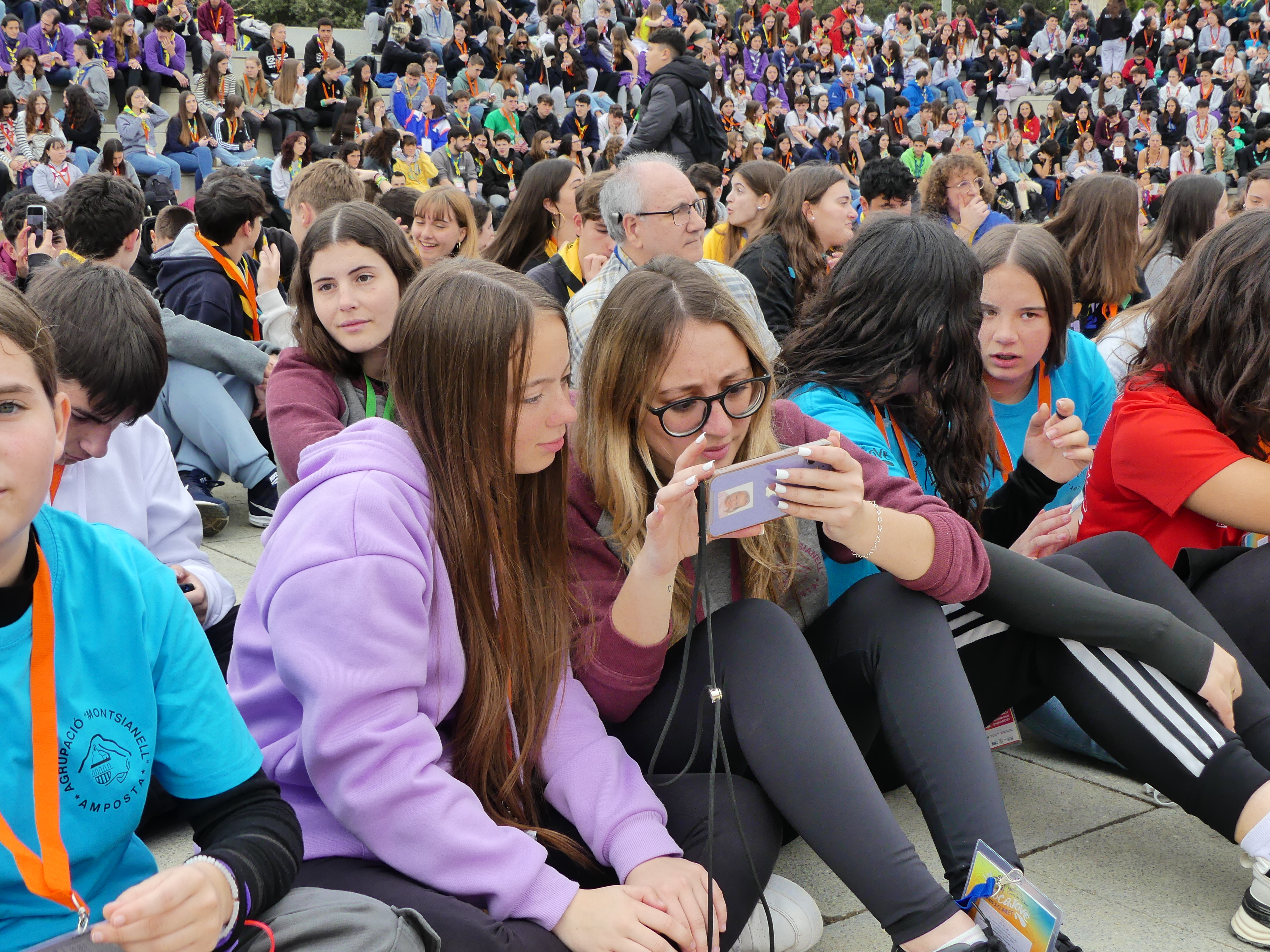 Nou Estris 253: ús de les pantalles en infants i joves 