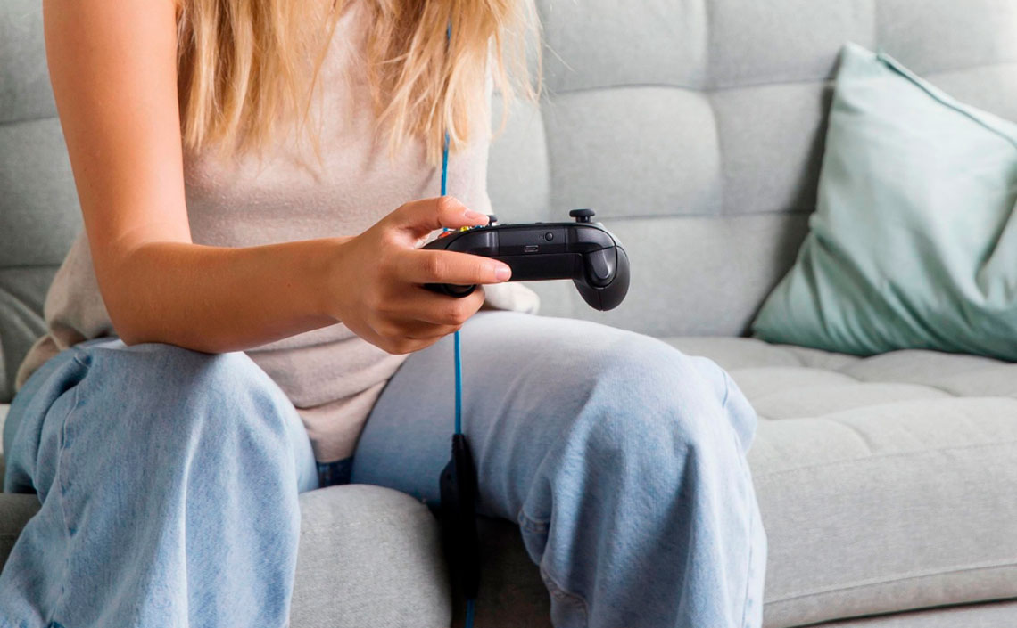 Cap a una identitat híbrida: l’impacte i els riscos dels videojocs en la socialització de l’adolescència i joventut