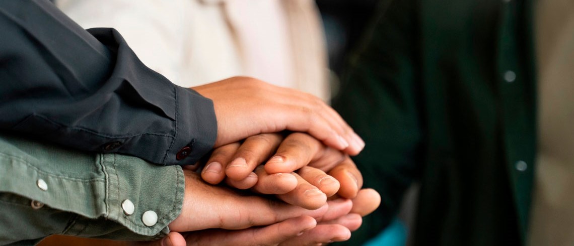 Reorientando los servicios de acogida a personas migradas Reorientando los servicios de acogida a personas migradas