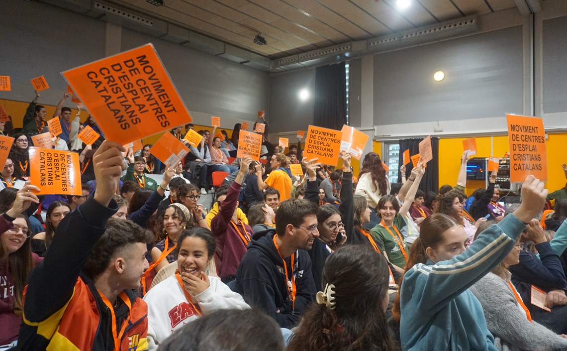 Els nostres esplais reclamen a les institucions millores pel lleure educatiu Els nostres esplais reclamen a les institucions millores pel lleure educatiu