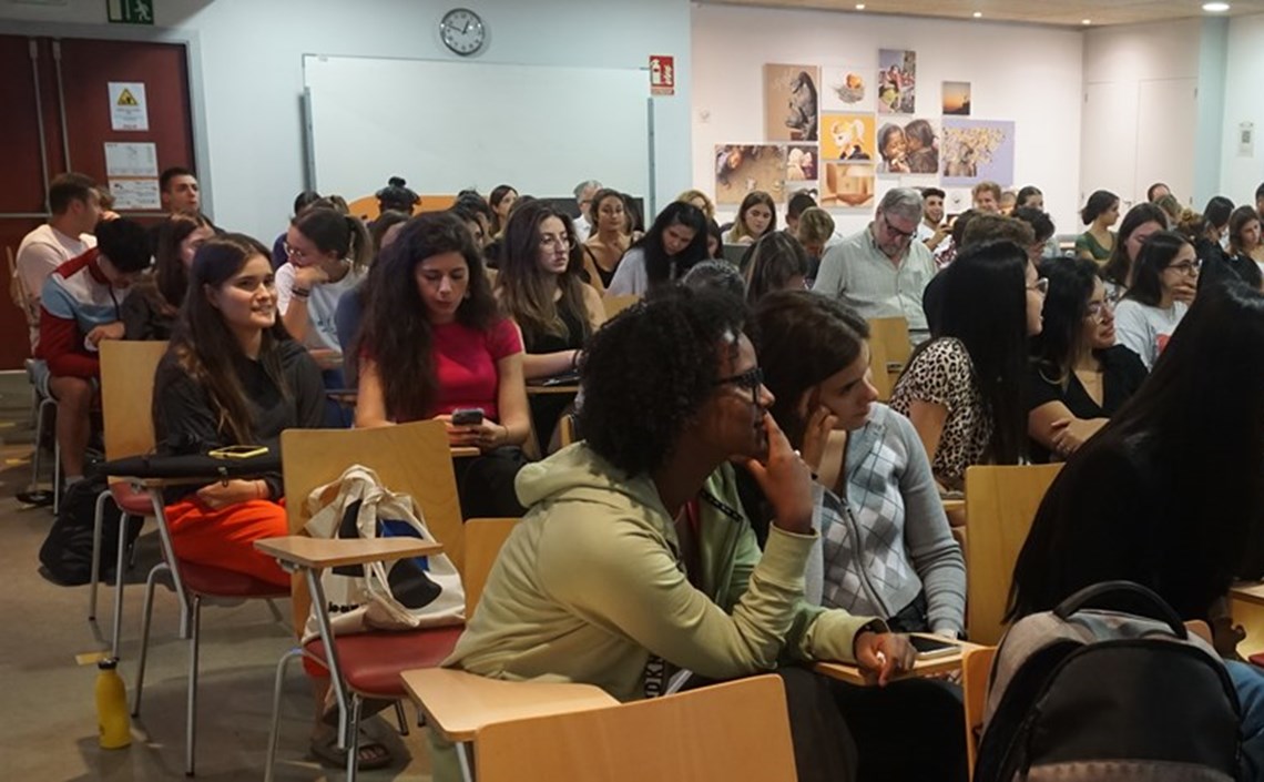 Acord entre la Facultat Pere Tarrés i Blanquerna pels graus en Educació Social i Treball Social Acord entre la Facultat Pere Tarrés i Blanquerna pels graus en Educació Social i Treball Social