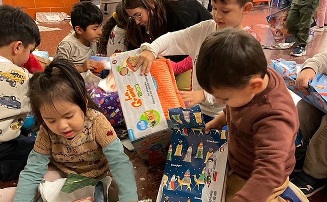 Campanya de la Fundació Pere Tarrés per recaptar joguines i impulsar programes educatius per a infants en situació vulnerable aquest Nadal Campanya de la Fundació Pere Tarrés per recaptar joguines i impulsar programes educatius per a infants en situació vulnerable aquest Nadal