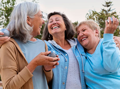 L’edatisme, una discriminació invisible que també interpel·la el sector social