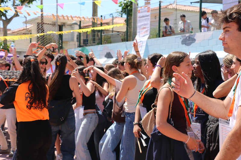 400 monitors i monitores dels esplais MCECC de la Fundació Pere Tarrés treballen el sentiment de pertinença a una jornada a Premià de Mar