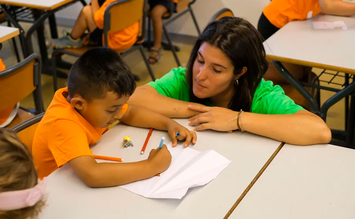Tenir cura de qui cuida: el repte d’acompanyar el voluntariat des de les entitats