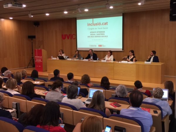 Cap a una integració dels sistemes social i sanitari en la cura de la persona en situació de dependència