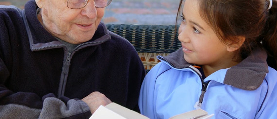 La reminiscencia, un homenaje a la historia de vida, y novela de vida de las personas mayores  La reminiscencia, un homenaje a la historia de vida, y novela de vida de las personas mayores