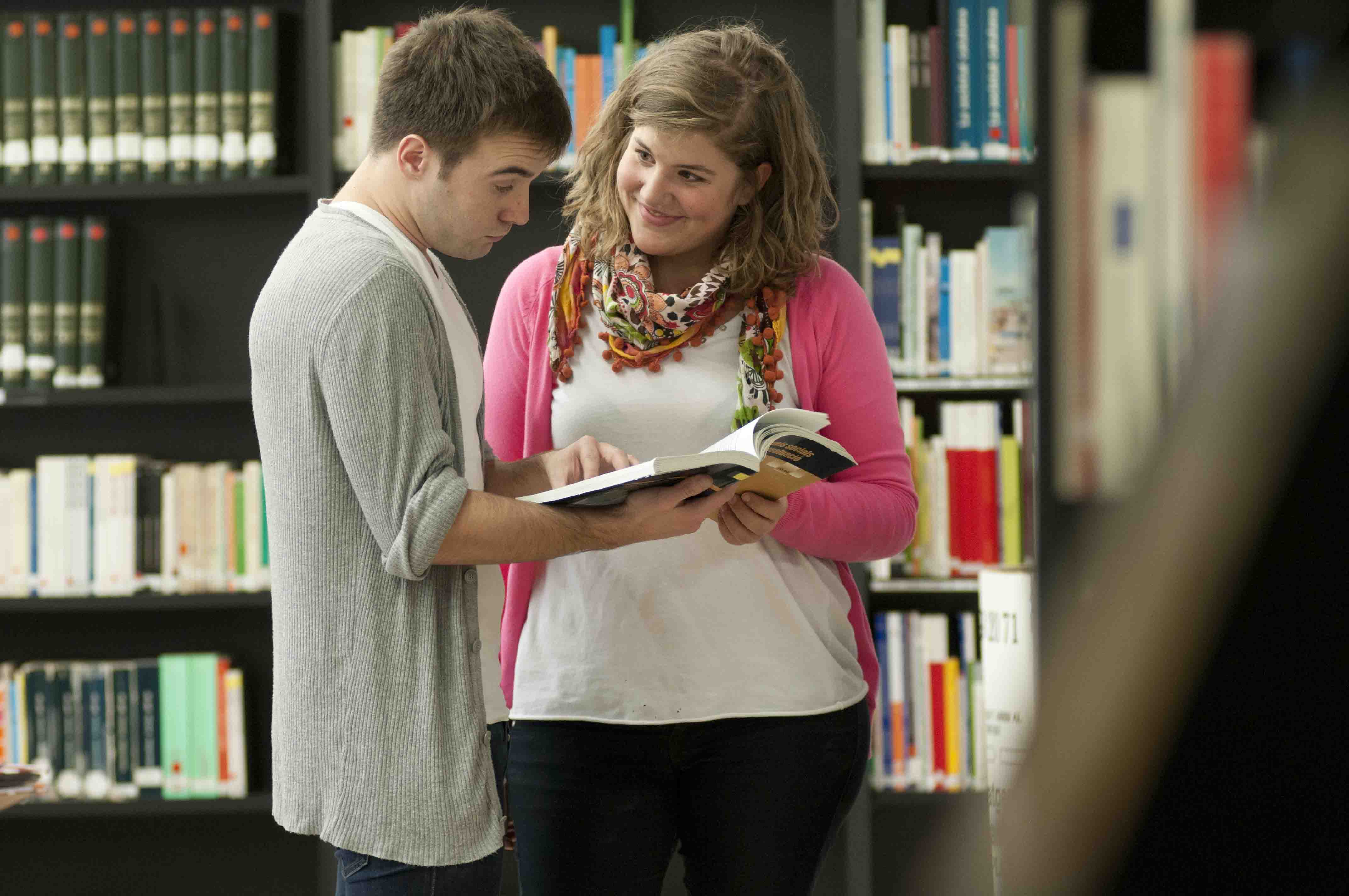 9 de cada 10 alumnes d’Educació Social i Treball Social treballen després del grau