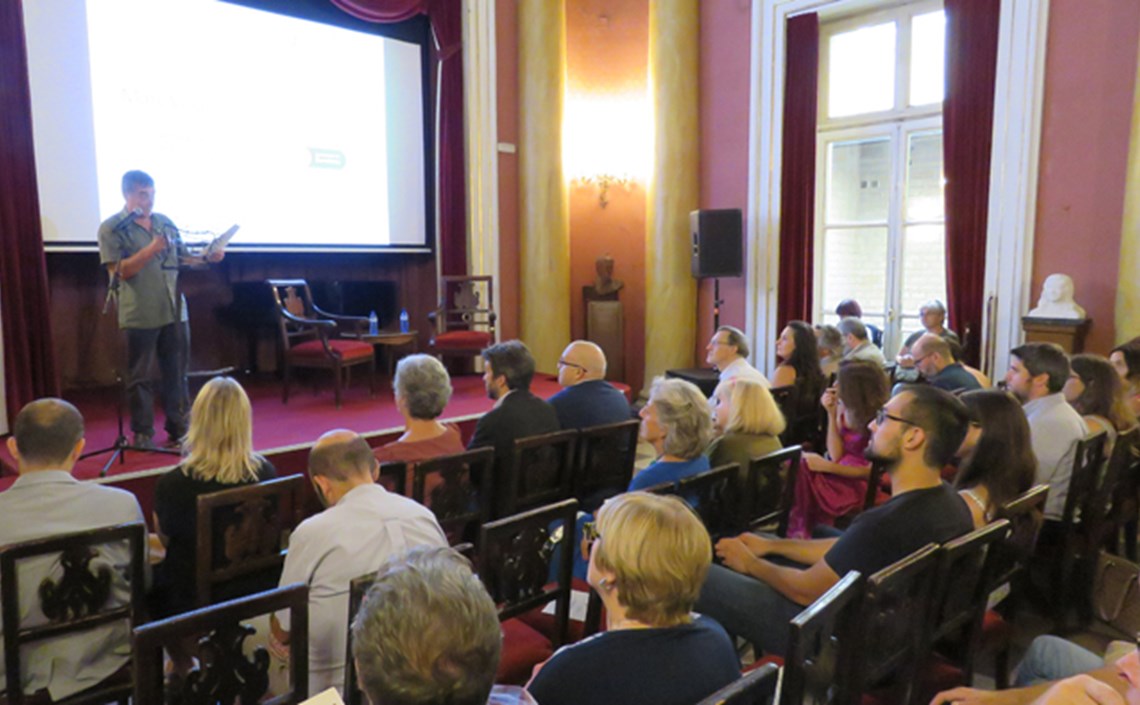 Catalunya compta amb més de 23.000 entitats amb una base social majoritàriament femenina Catalunya compta amb més de 23.000 entitats amb una base social majoritàriament femenina