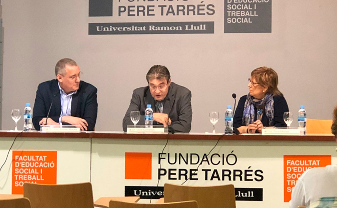 Les entitats de lleure i socioculturals fomenten la participació i la cohesió social dels barris on actuen Les entitats de lleure i socioculturals fomenten la participació i la cohesió social dels barris on actuen