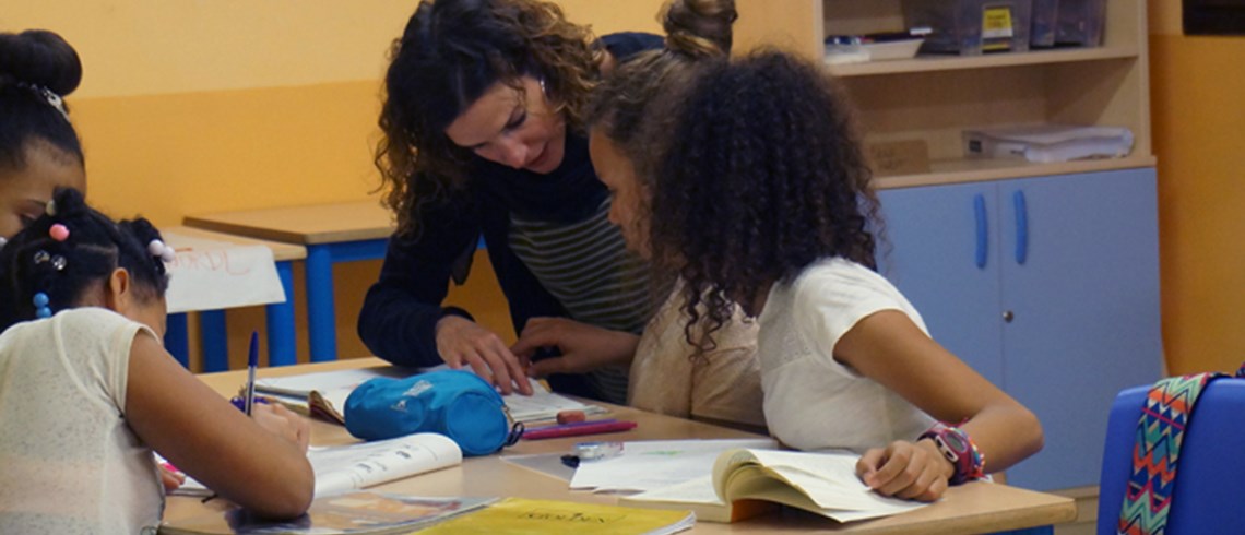 L'oci i l'acció sociocultural, dirigides als nens/es, adolescents i joves i els seus efectes per a la millora de la cohesió social L'oci i l'acció sociocultural, dirigides als nens/es, adolescents i joves i els seus efectes per a la millora de la cohesió social