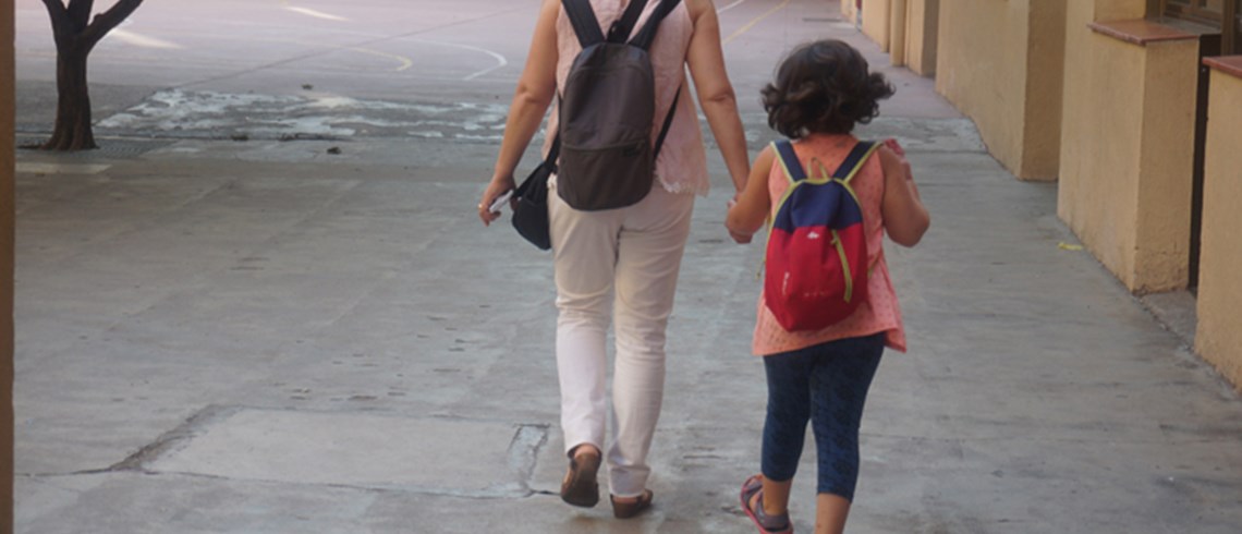 Familias monoparentales: más allá de la conciliación Familias monoparentales: más allá de la conciliación