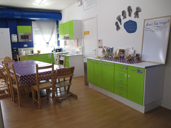 Una historia que nos es familiar. Acogida y acompañamiento a familias en situación de vulnerabilidad social