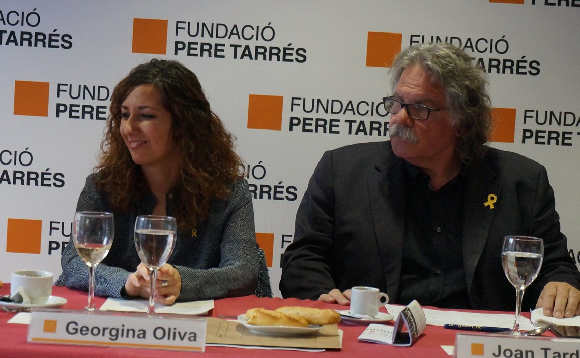 “Està molt bé acollir, però cal fer inclusió social” Georgina Oliva al Fòrum Pere Tarrés “Està molt bé acollir, però cal fer inclusió social” Georgina Oliva al Fòrum Pere Tarrés